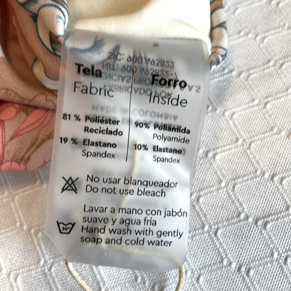 Palmacea Swimwear Ruffle Shoulder Tiza Bikini Top - Picture 5 of 7